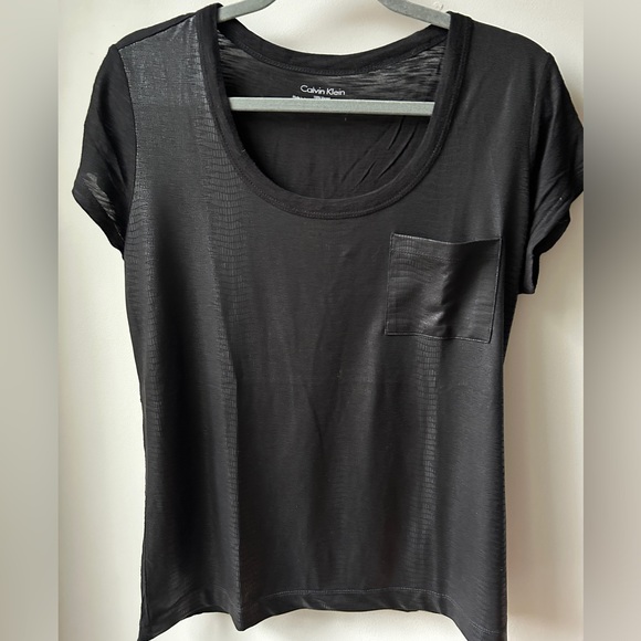 Calvin Klein black snakeskin print t-shirt in L - Picture 2 of 5